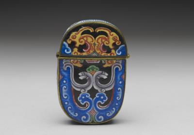 图片[2]-White glass snuff bottle with a copper-body painted enamel case of “kui”-dragon design on a black background, Yongzheng reign (1722-1735), Qing dynasty-China Archive